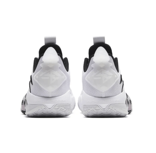ANTA Men Shock The Game Shock Wave 5 Team Basketball Shoes